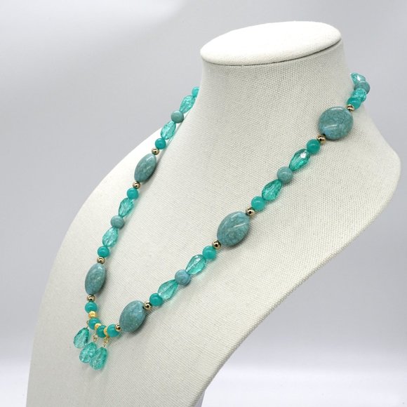 Necklace with Turquoise, crystals and a lobster clasp. - Picture 4 of 6